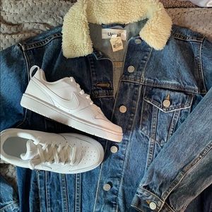 Nike – Court Borough Low Top Sneaker